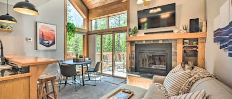 Lutsen Vacation Rental | 2BR | 2.5BA | 1,200 Sq Ft | Steps Required to Access