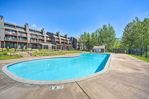 Community Outdoor Pool