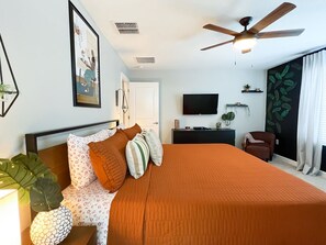 Naturalist themed Master Bedroom with King Bed 