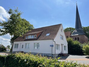 Ciel, Plante, Nuage, Bâtiment, Fenêtre, Maison, Lot Terre, Arbre, Chalet