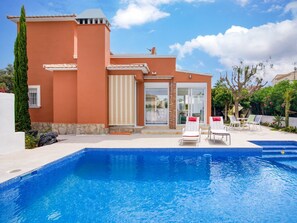 L'Eau, Ciel, Propriété, Jour, Plante, Bâtiment, Piscine, Bleu, Nuage, Bleu Azur