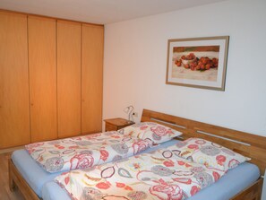 Ferienwohnung Erdbeere, 80 qm, 2 Schlafzimmer, max. 5 Personen-Haus Fiegle