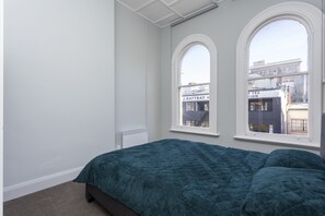 Queen room over looking Vogel Street