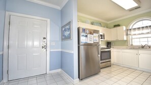 Entry/Kitchen