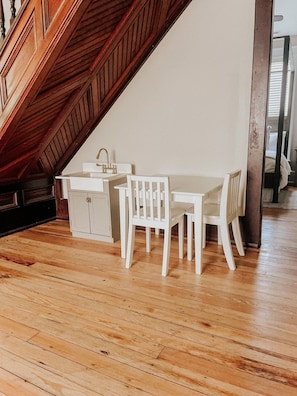 Kids seating and play area