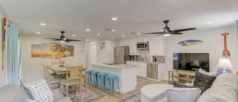 Fully renovated condo with decor from Key West