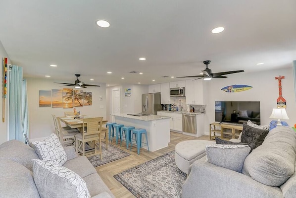Fully renovated condo with decor from Key West