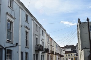 Oakfield Place