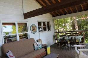 Large screened porch.