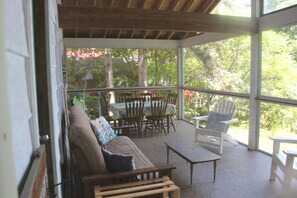 Large screened porch.