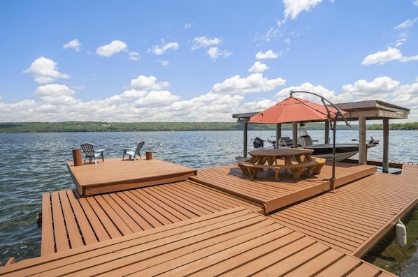 Welcome to Cayuga Cottage! Sit back, relax, and bask in the sun by the water.