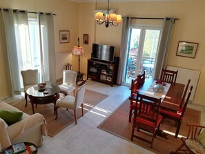 THE LIVING ROOM