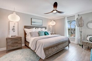 Fresh and comfortable master suite