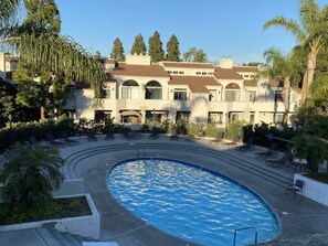 Swimming pool with Hot Tub