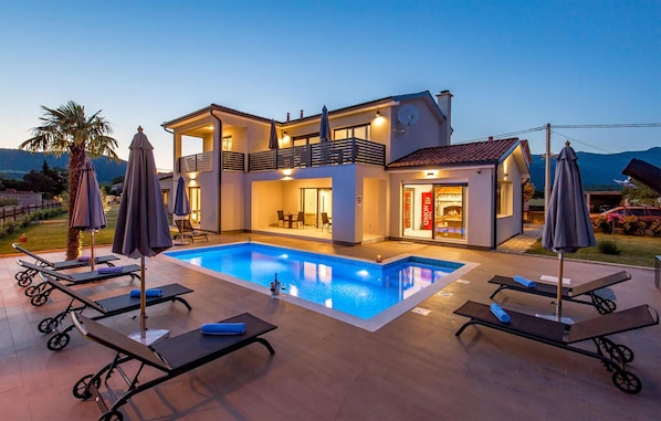 pool