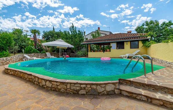 pool