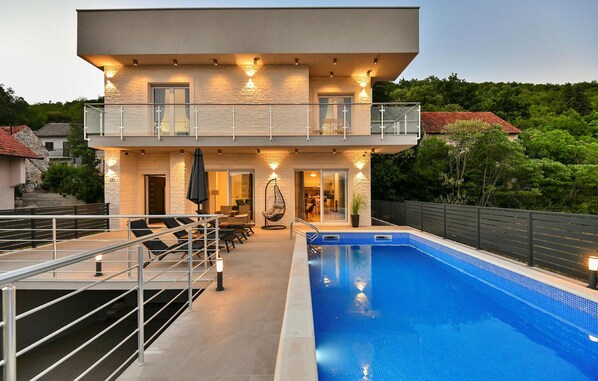 pool