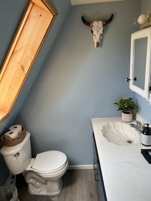 Upstairs (loft) half bath