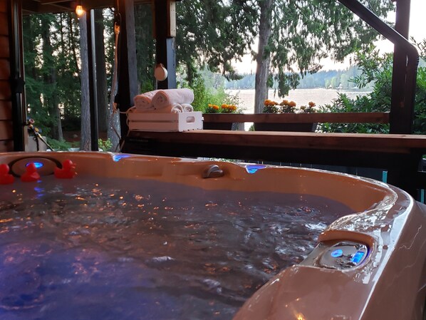 Bain à remous extérieur