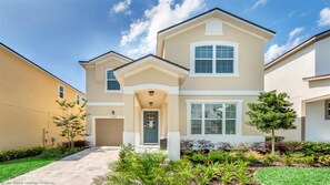 Sweet Home Vacation Home Rentals, Top Resorts Florida Solara Resort