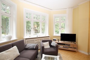 Wohnzimmer/TV