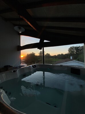 Bain à remous intérieur