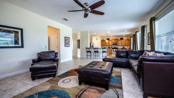 Sweet Home Vacation Home Rentals, Top Resorts Florida The Shire at West Haven