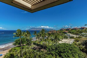 West Maui mountains in the distance