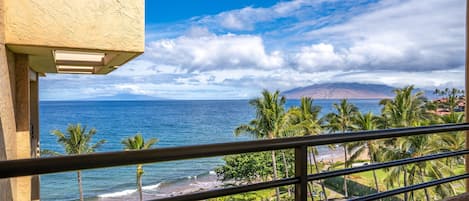 Relax and enjoy the spectacular view from the lanai