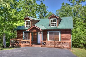 Exterior View of Twin Falls