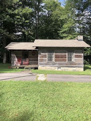 Cabin 1 at Pioneer Village