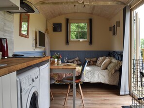 Living space | The Shepherd’s Hut at Calvesfield Shaw - Chilsham Farm Nurseries, Herstmonceux, near Hailsham