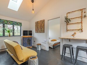 Open plan living space | Star’s Special Sanctuary - Lower Farm Lodges, Chart Sutton, near Maidstone