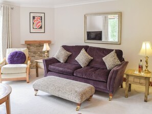 Living room | Tamarchan Lodge, Ballachulish