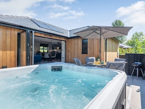 Hot tub | Holly Lodge - Rectory Lodges, Heyope, near Knighton