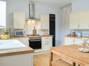 Kitchen | Ty Kinik, Llangollen