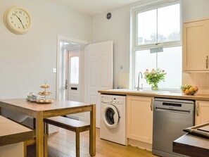 Kitchen | Ty Kinik, Llangollen
