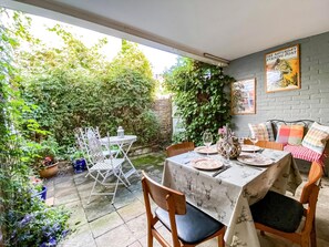 Outdoor area | Quince Cottage, Tenterden