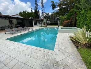 Pool & Pool Deck