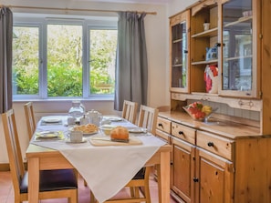 Kitchen/diner | The Vineries- Glady’s Orchard - The Vineries, Lands End, near Porthcurno