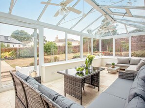 Conservatory | Flower Pot House - Broadshade Holiday Apartments, Paignton
