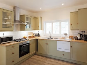 Kitchen | The Gatehouse Cottage, Wells