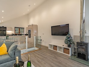 Open plan living space | Waterside Lodge Two - Ashgrove Country Park, Elland