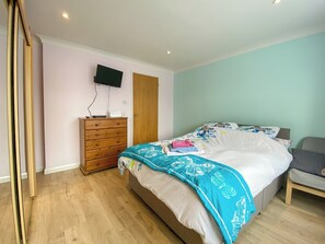 Double bedroom | The Annexe at Whitfield, Whitfield, near Dover