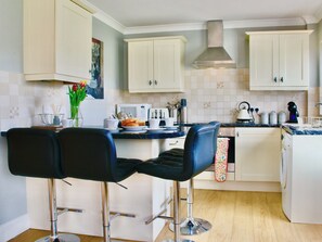 Kitchen | Willow Cottage - Broad View Farm, Blacknest, near Alton