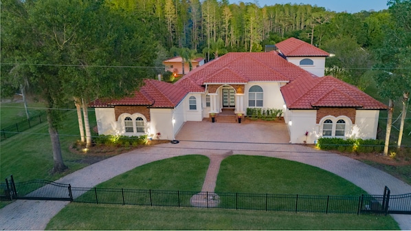 Florida Tennis Vacation Oasis Property