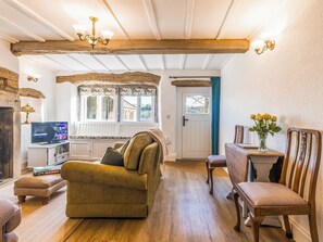 Living room/dining room | Lodge Farm Cottage, Haworth