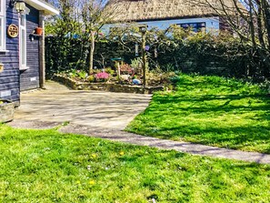 Outdoor area | Old Smithy BungalowsRobins Nest Bungalow, Welcombe, near Hartland