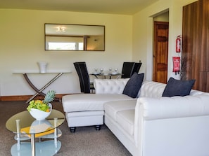 Open plan living space | Seaviews and Hot Tub at The Fairways - The Fairways, Portpatrick