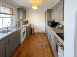 Kitchen | Petra 1 - Seagrove Gallery Apartments , Marazion